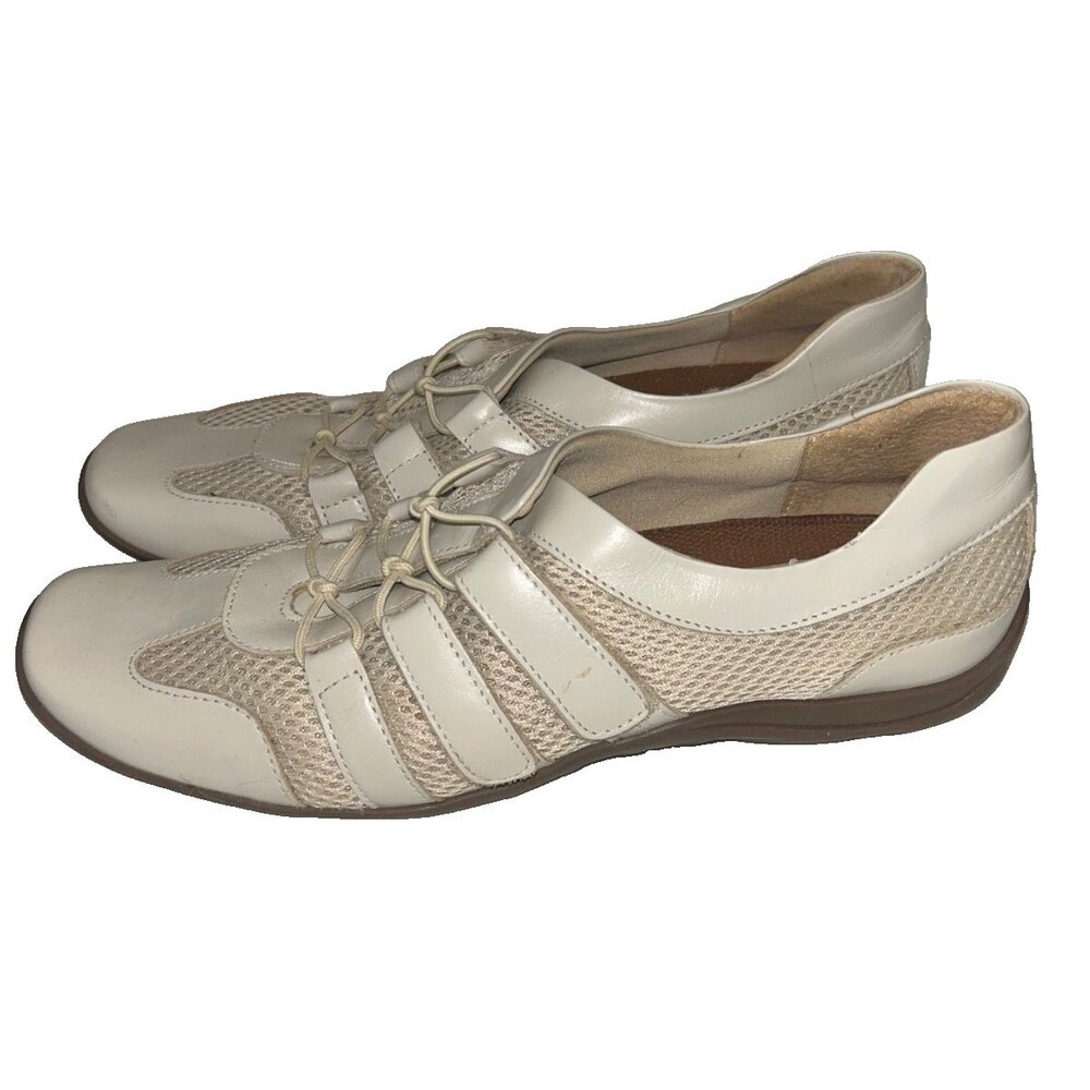 Walking Cradles Women’s Audio Leather Retro Sneaker size 8S Cream